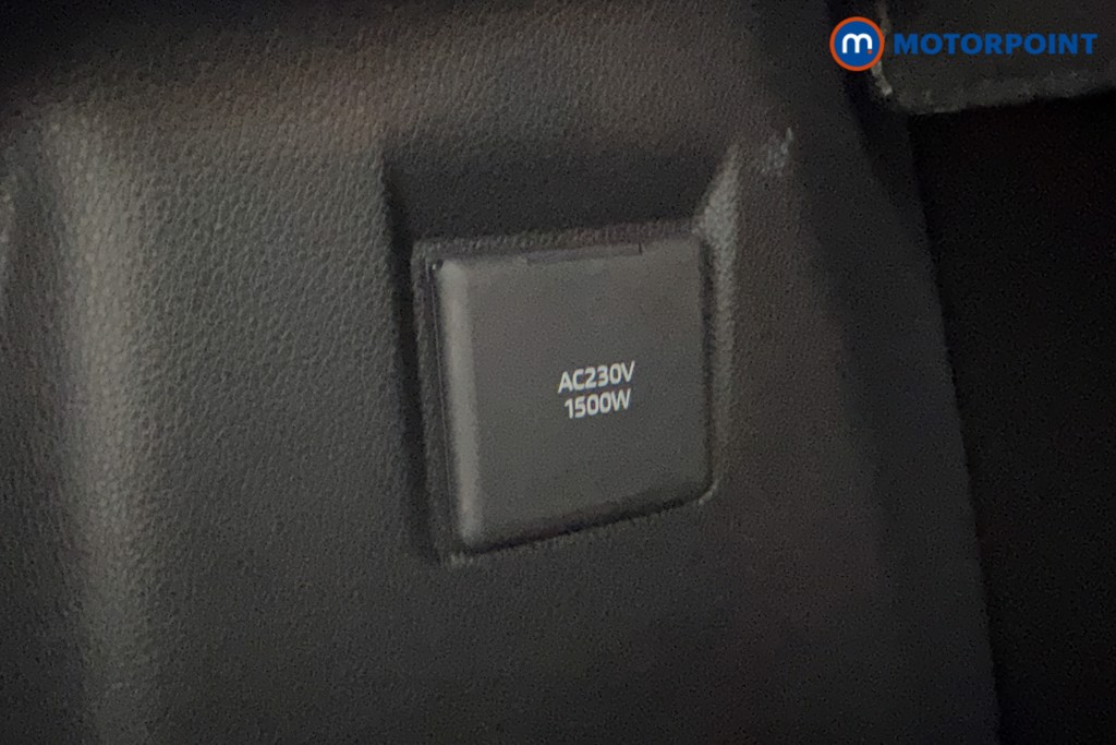 Used Toyota C-HR 2024 for sale - 76835931: Photo 34