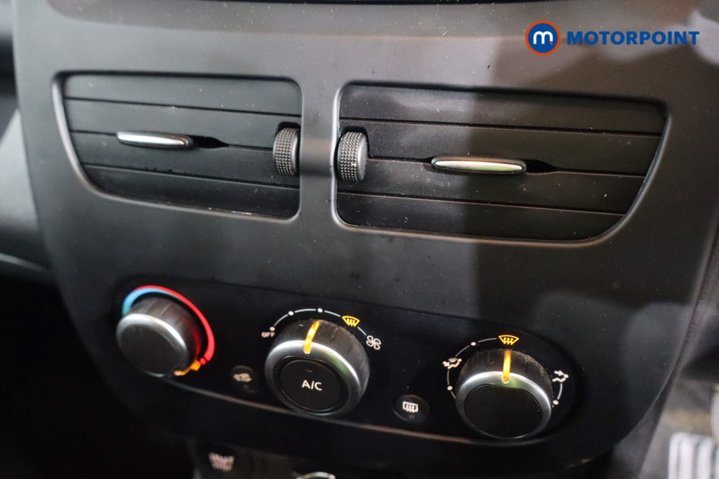 Used Renault Clio 2016 for sale - 77020170: Photo 15