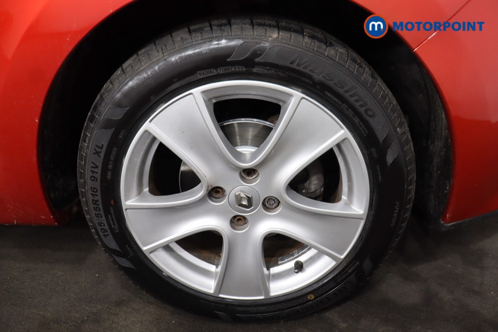 Used Renault Clio 2016 for sale - 77020170: Photo 30