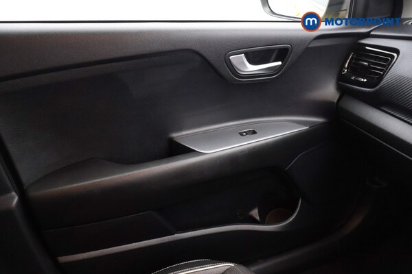 Used Kia Stonic 2023 for sale - 76222773: Photo 16