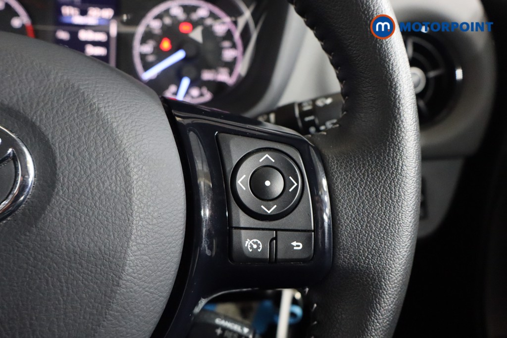 Used Toyota Yaris 2018 for sale - 76862794: Photo 11