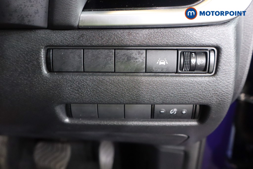 Used Nissan Qashqai for sale - 76554730: Photo 24