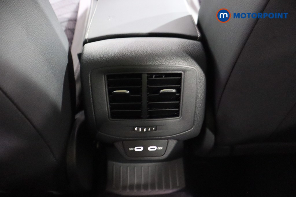 Used Volkswagen T-Roc 2025 for sale - 77340357: Photo 30