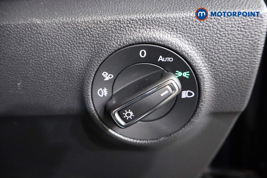 Used Volkswagen T-Roc for sale - 77318564: Photo 25