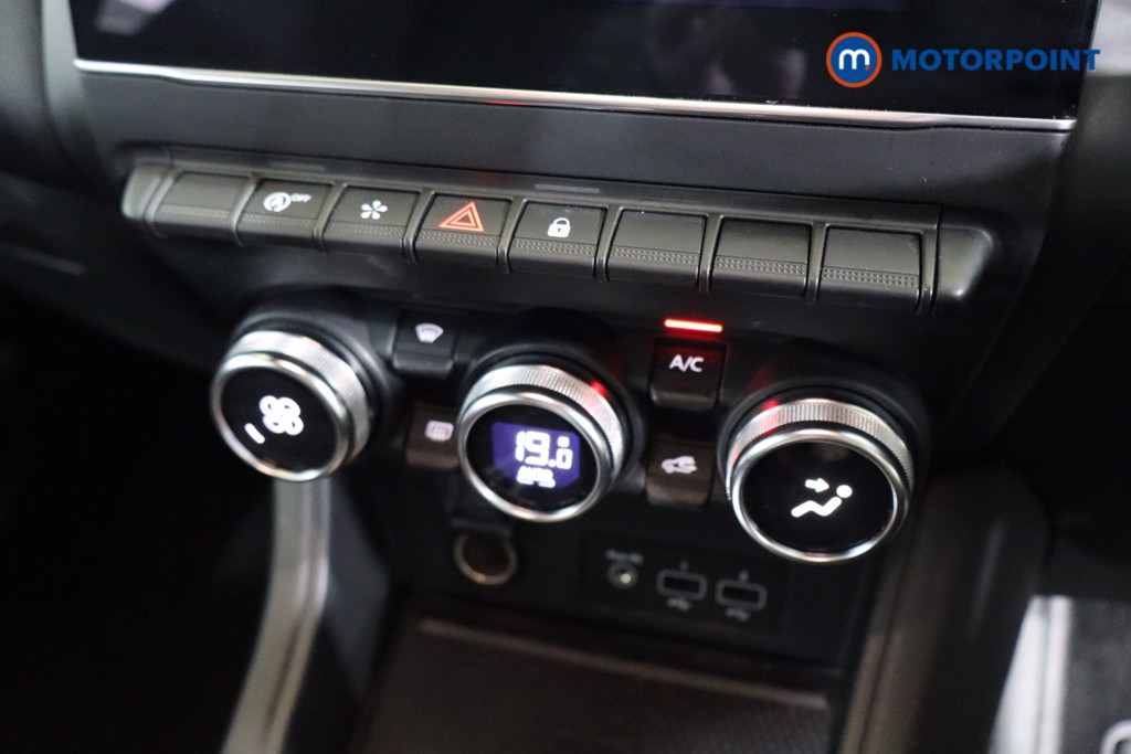 Used Renault Captur 2022 for sale - 76184755: Photo 19