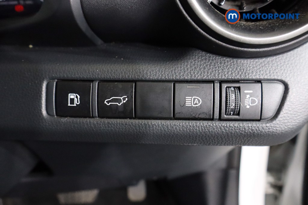 Used Toyota C-HR 2025 for sale - 76792627: Photo 25