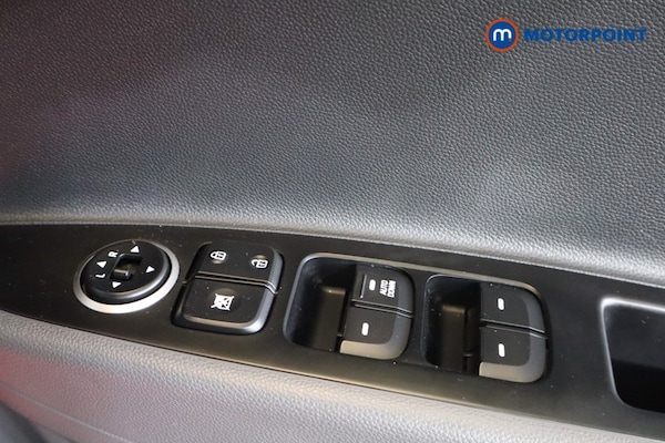Used Hyundai i10 2019 for sale - 76056312: Photo 14
