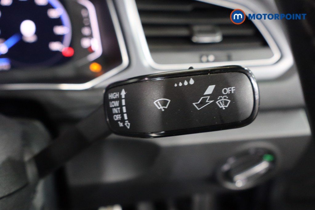 Used Volkswagen T-Roc 2021 for sale - 76653559: Photo 16