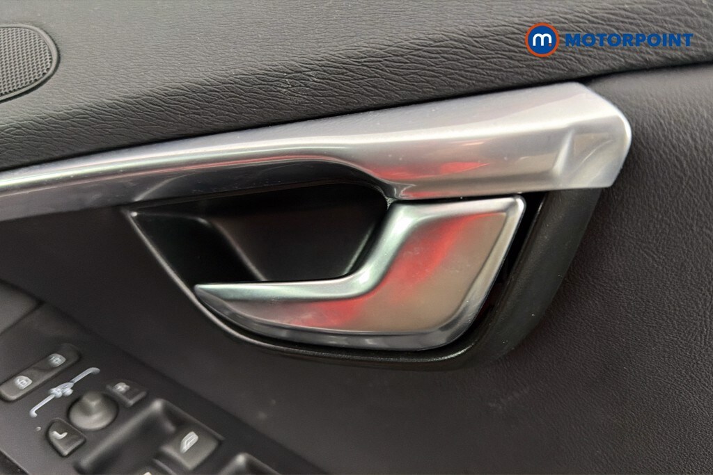 Used Volvo V40 2019 for sale - 78095350: Photo 38