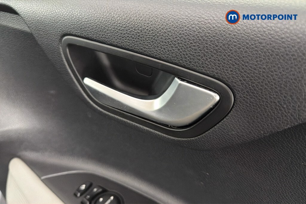 Used Kia Stonic 2023 for sale - 78153318: Photo 36