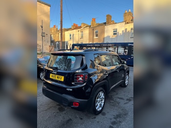 Used Jeep Renegade 2015 for sale - 77921490: Photo