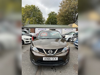 Used Nissan Qashqai 2016 for sale - 76030872: Photo 2