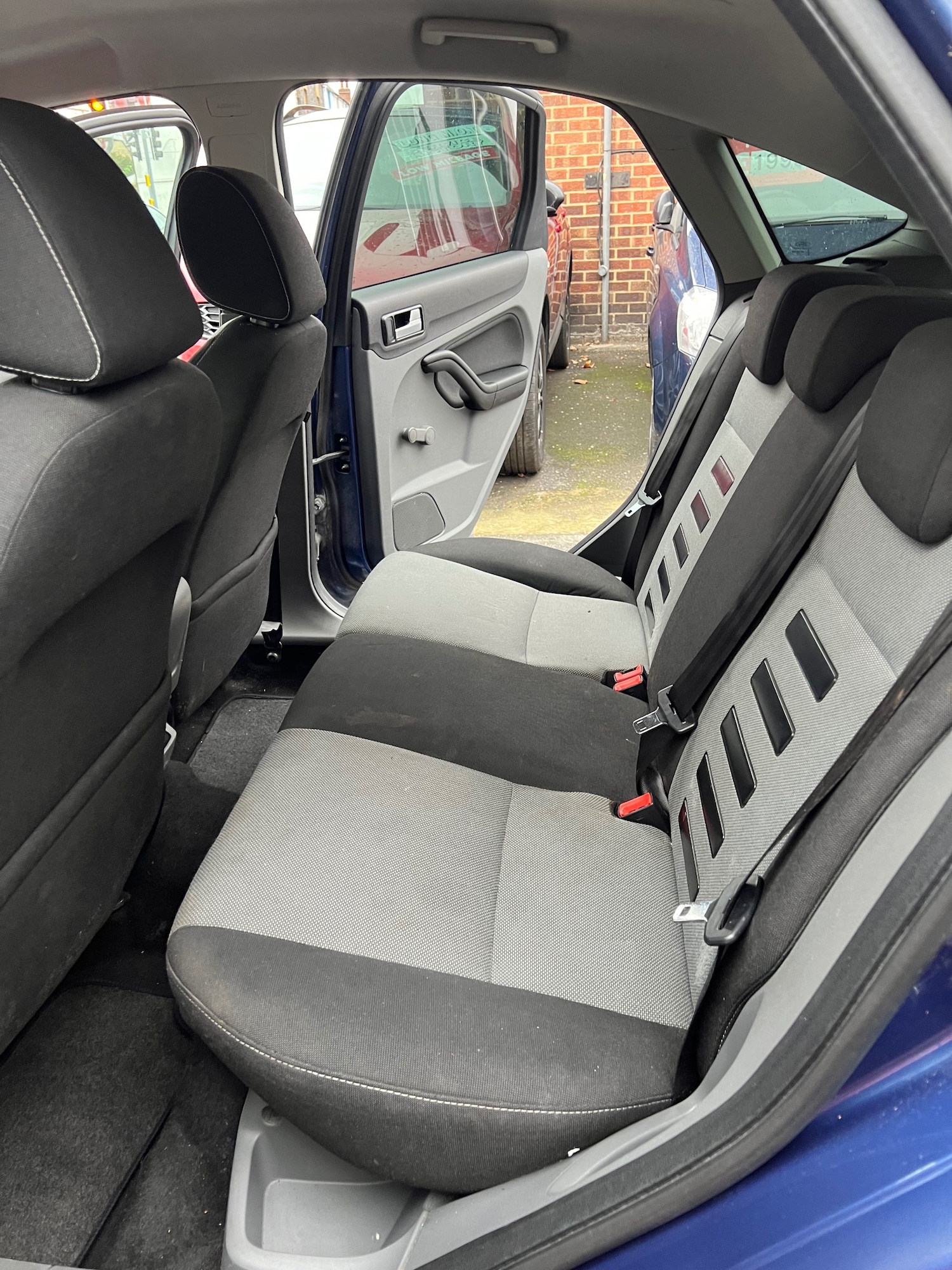 Used Ford Focus 2010 for sale - 76079492: Photo 10