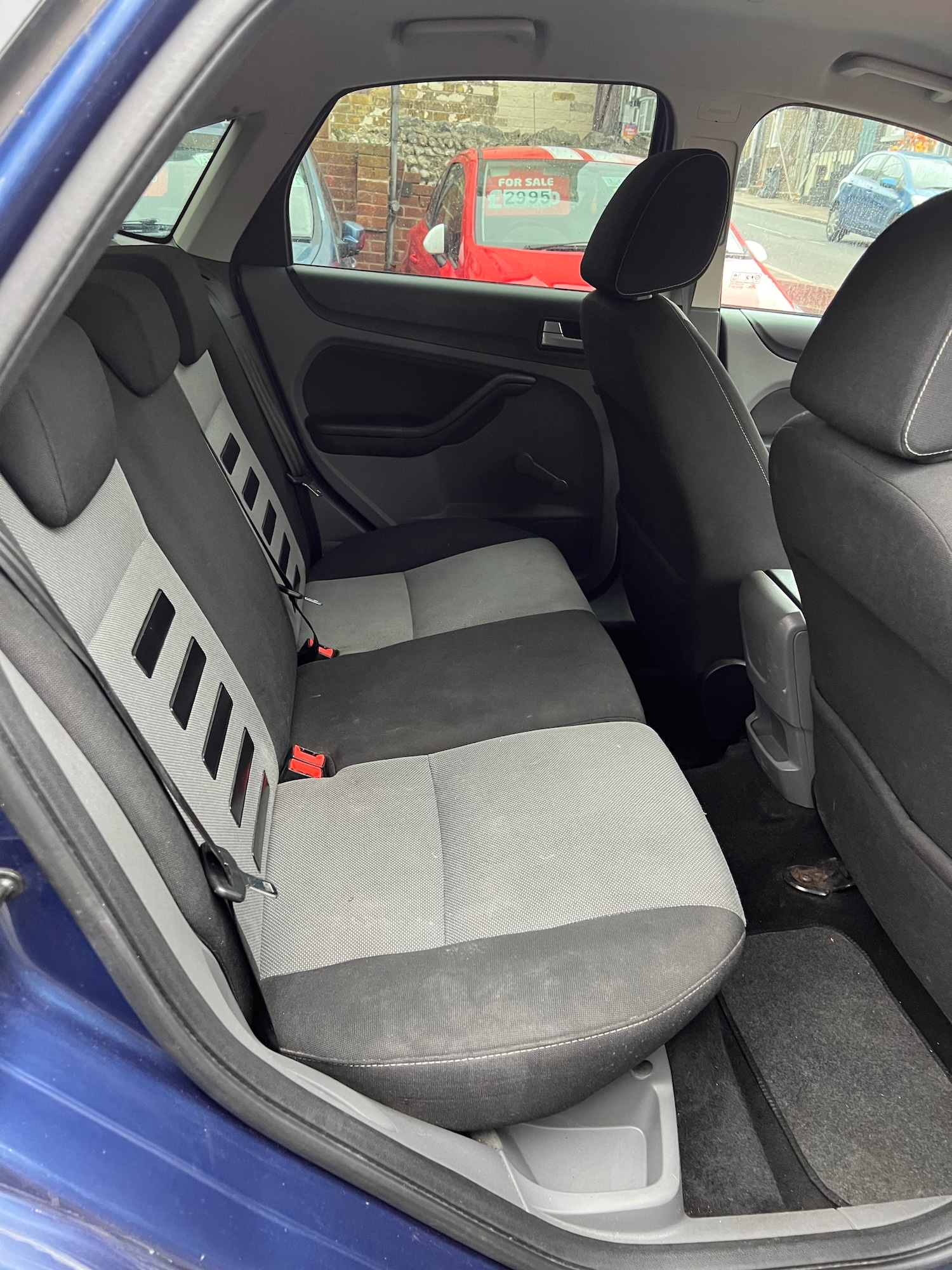 Used Ford Focus 2010 for sale - 76079492: Photo 8