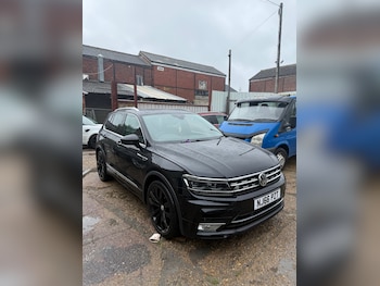Used Volkswagen Tiguan 2016 for sale - 78791642: Photo