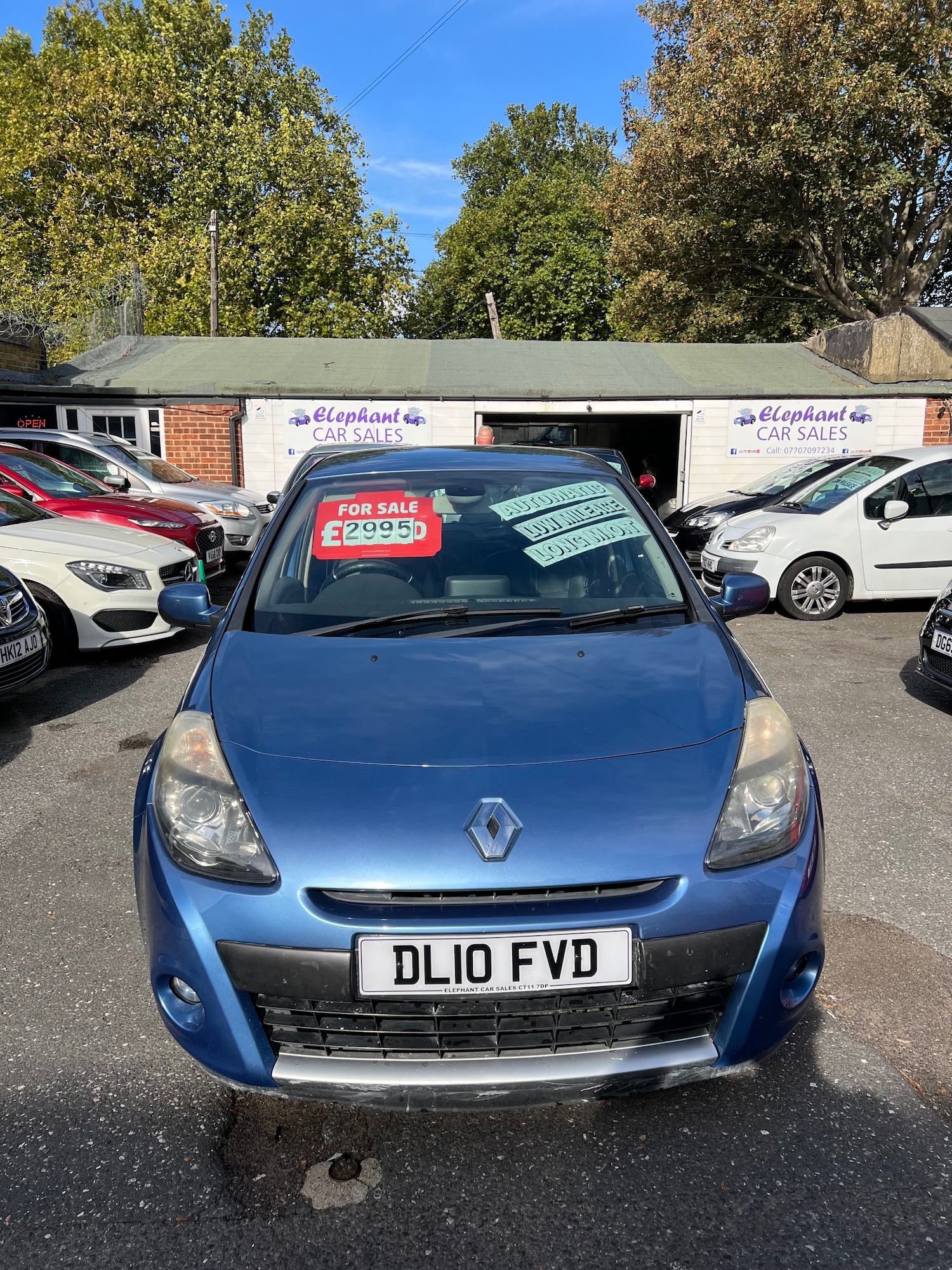 Used Renault Clio 2010 for sale - 76040234: Photo 2