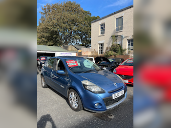Used Renault Clio 2010 for sale - 76040234: Photo 3