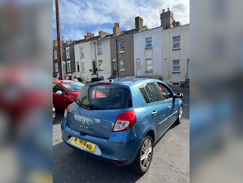 Used Renault Clio 2010 for sale - 76040234: Photo 4