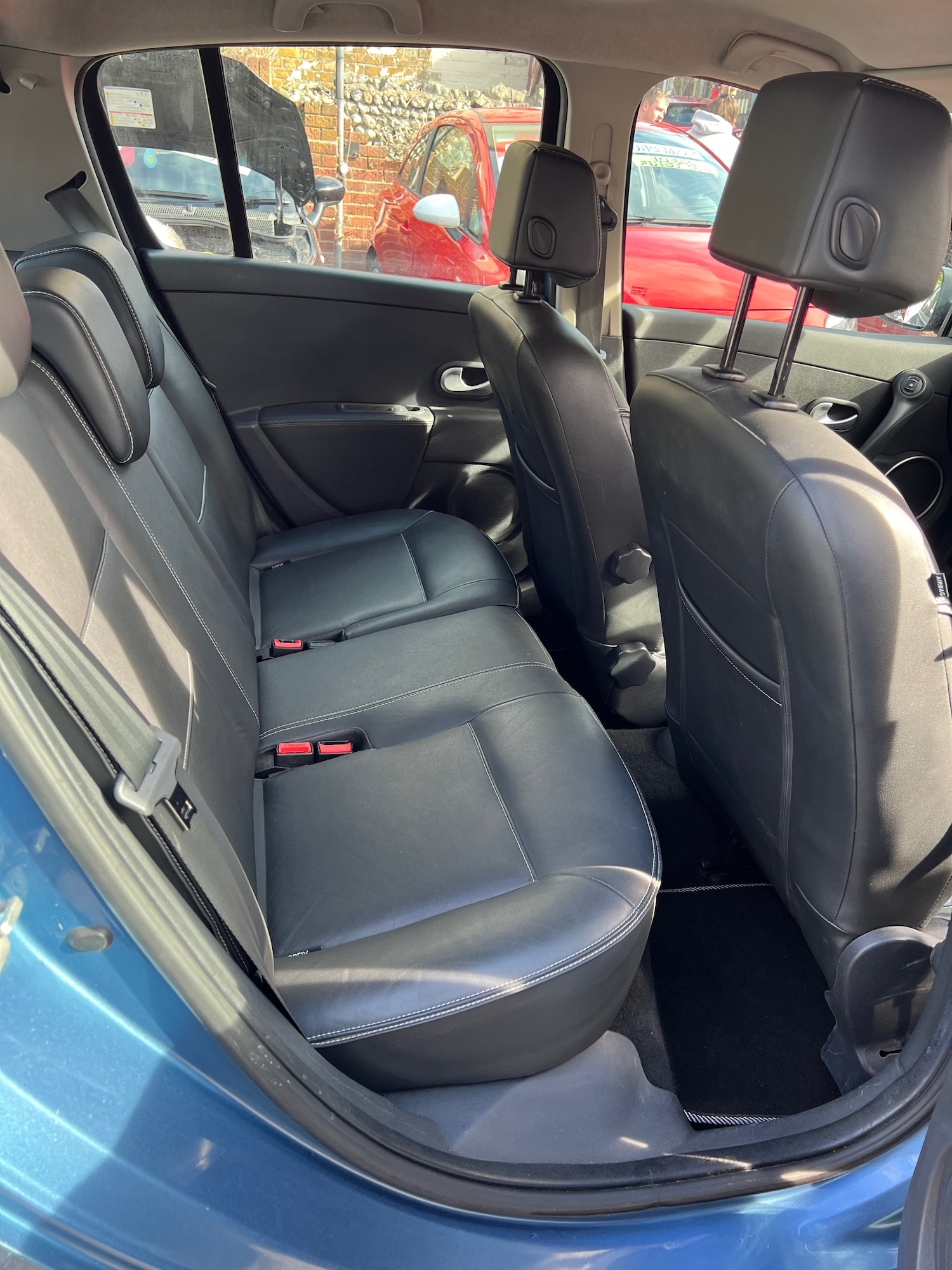 Used Renault Clio 2010 for sale - 76040234: Photo 8