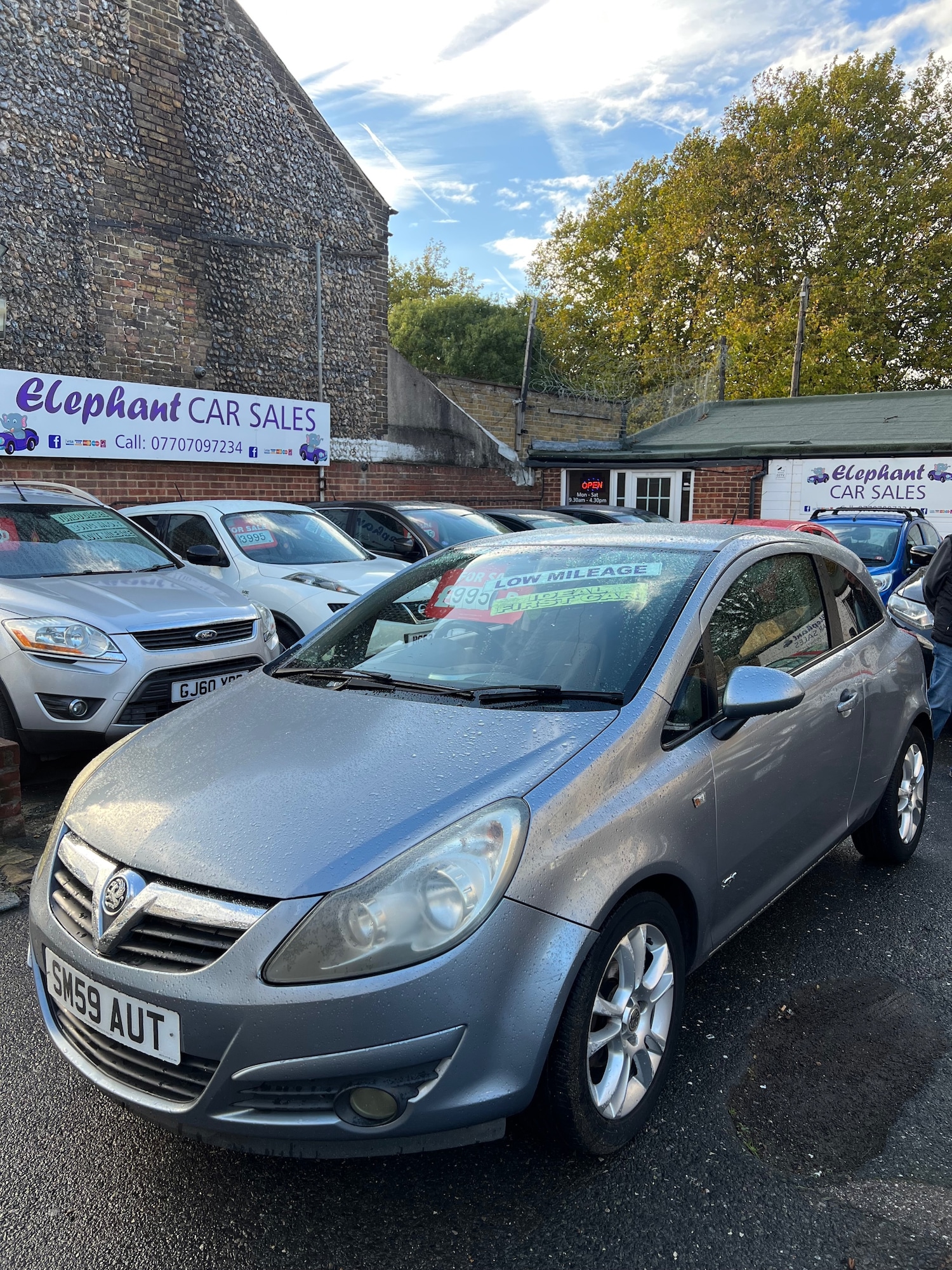 Used Vauxhall Corsa 2009 for sale - 76293322: Photo 1