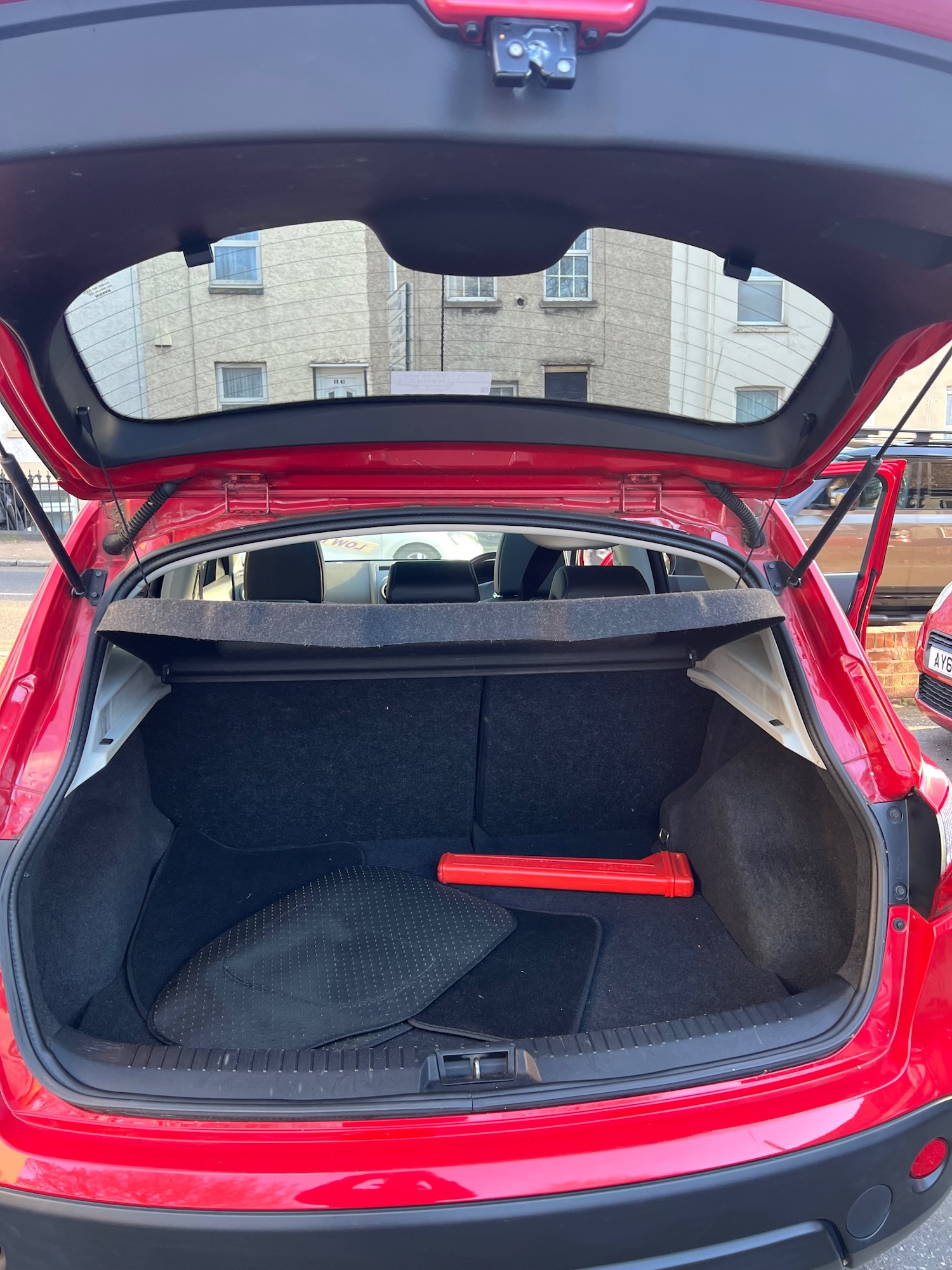 Used Nissan Qashqai 2013 for sale - 77028879: Photo 12