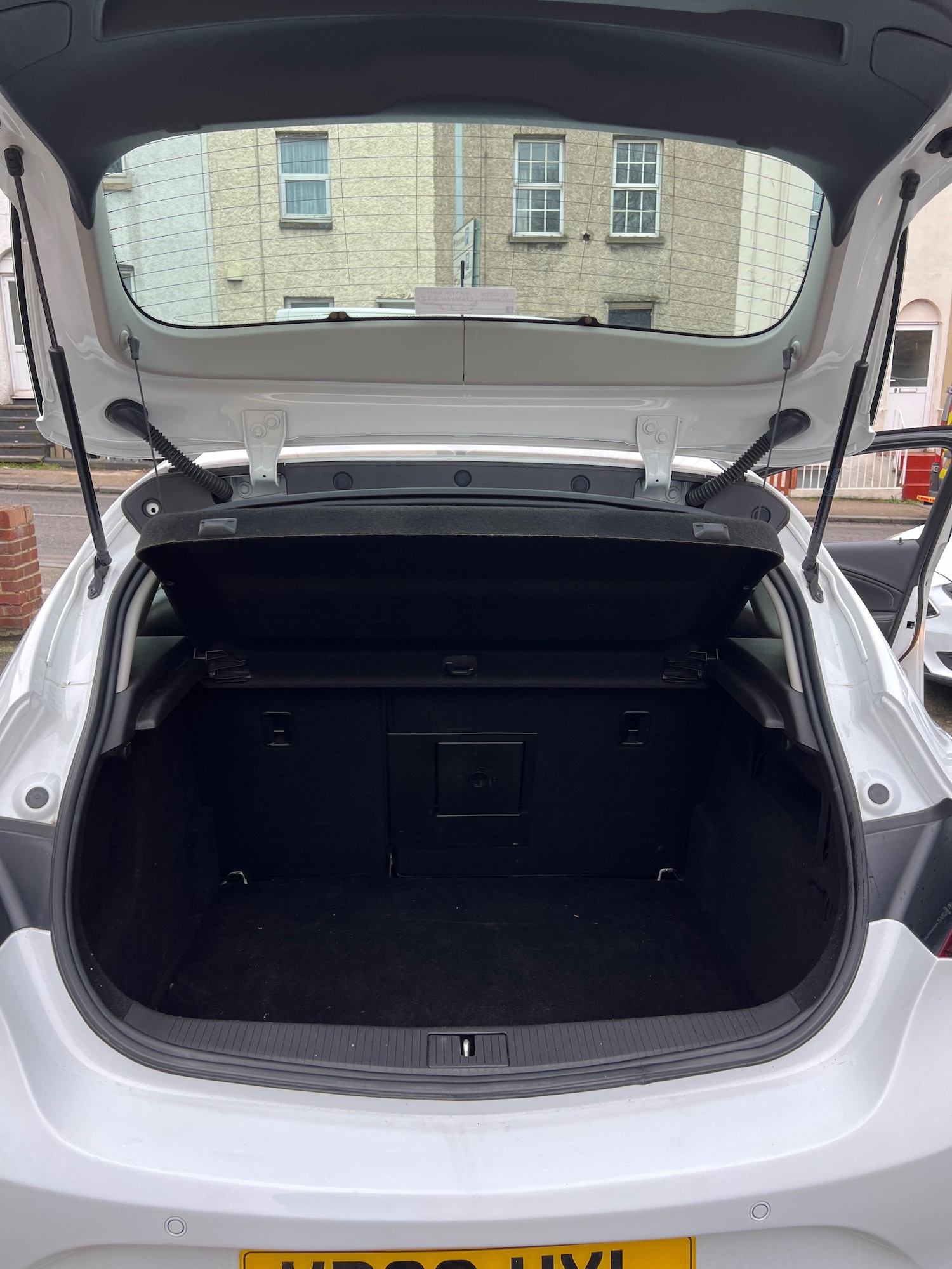 Used Vauxhall Astra 2012 for sale - 77630863: Photo 12