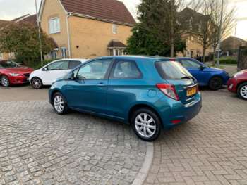 Used Toyota Yaris 2012 for sale - 74350144: Photo