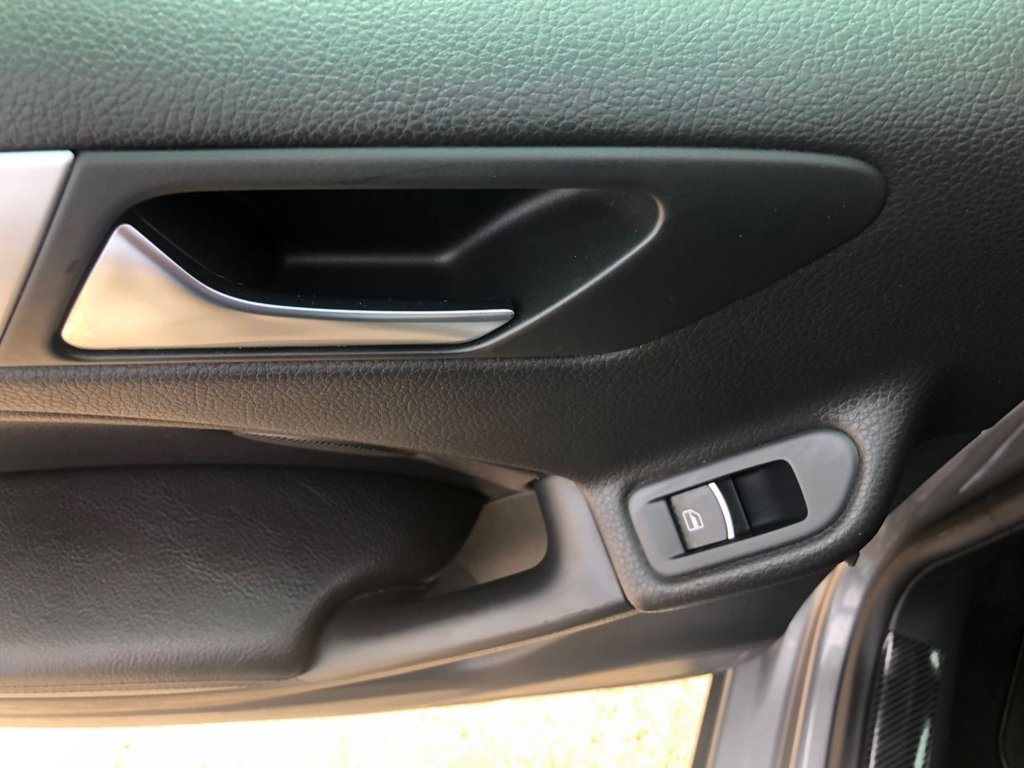 Used Volkswagen Golf 2011 for sale - 76558664: Photo 25