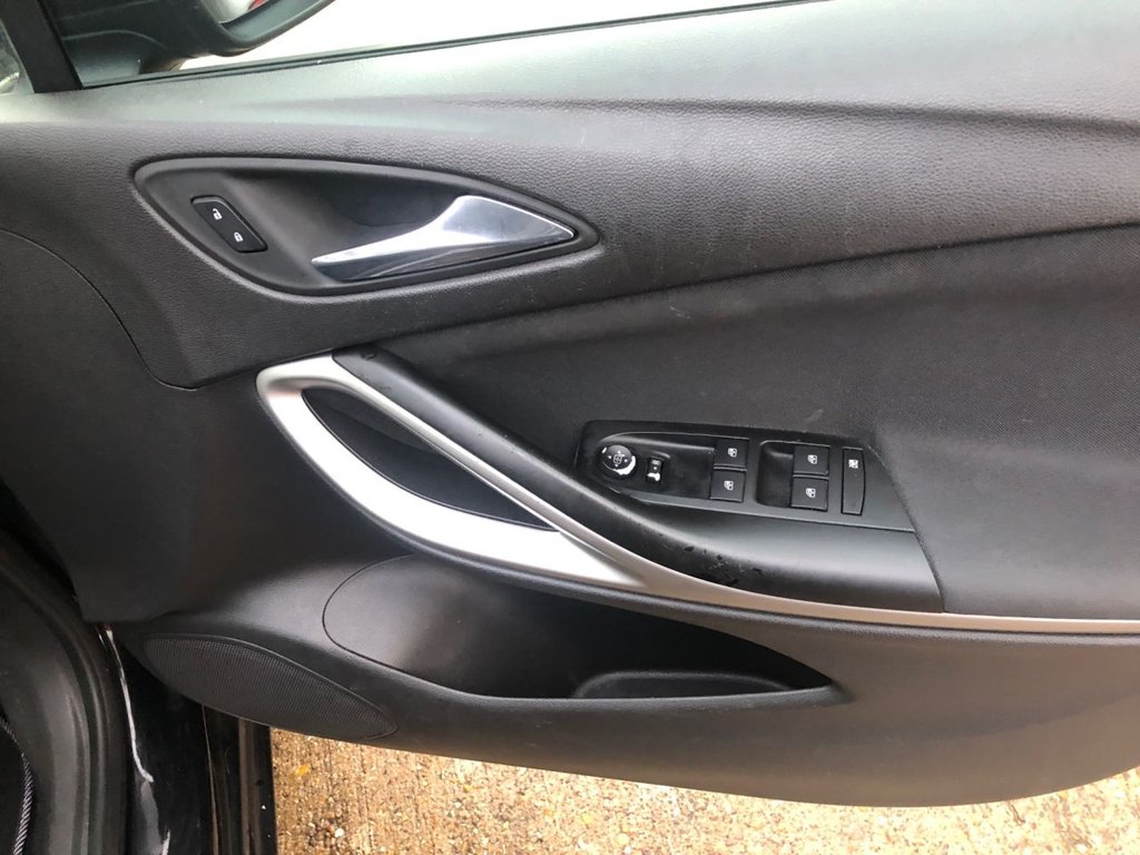 Used Vauxhall Astra 2018 for sale - 76333717: Photo 18