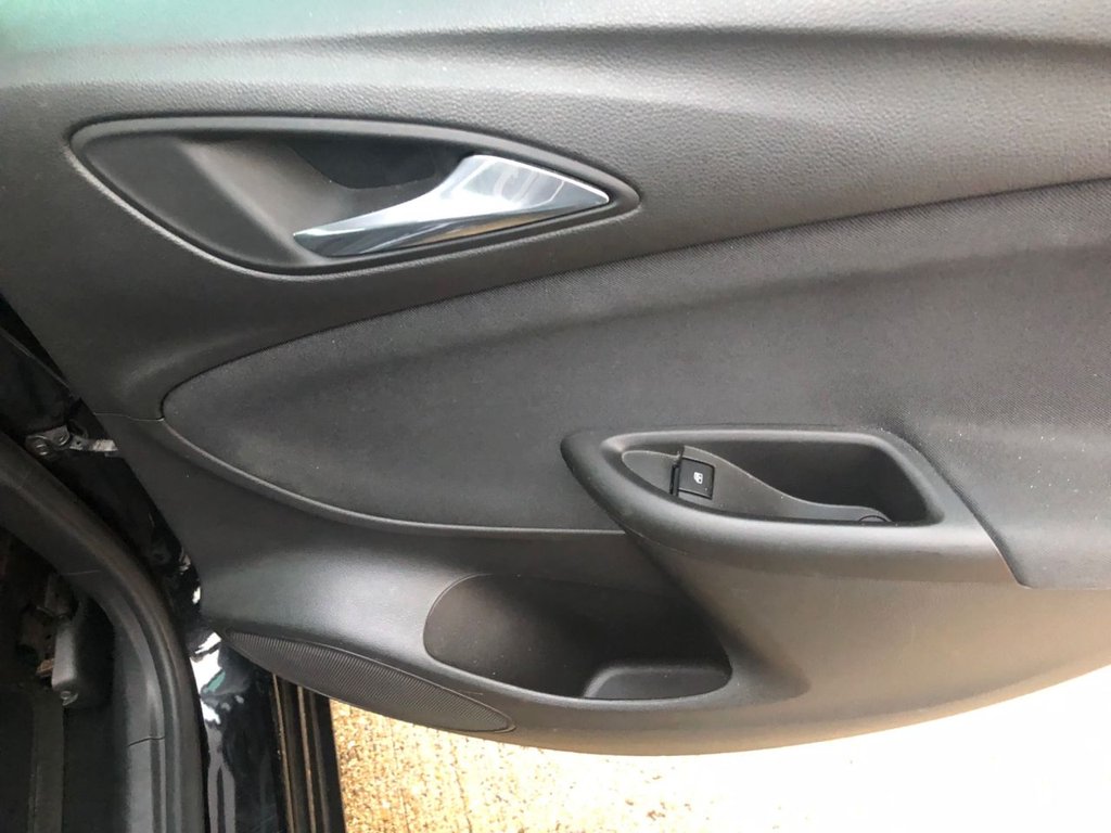 Used Vauxhall Astra 2018 for sale - 76333717: Photo 26