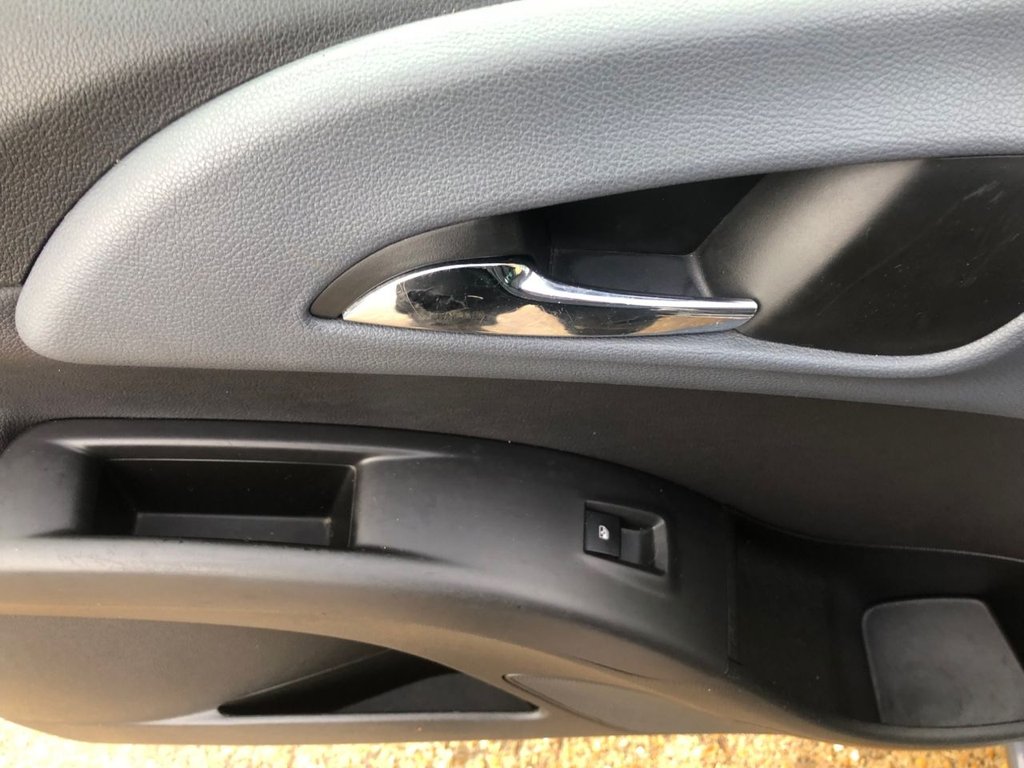 Used Vauxhall Meriva 2011 for sale - 76632462: Photo 24