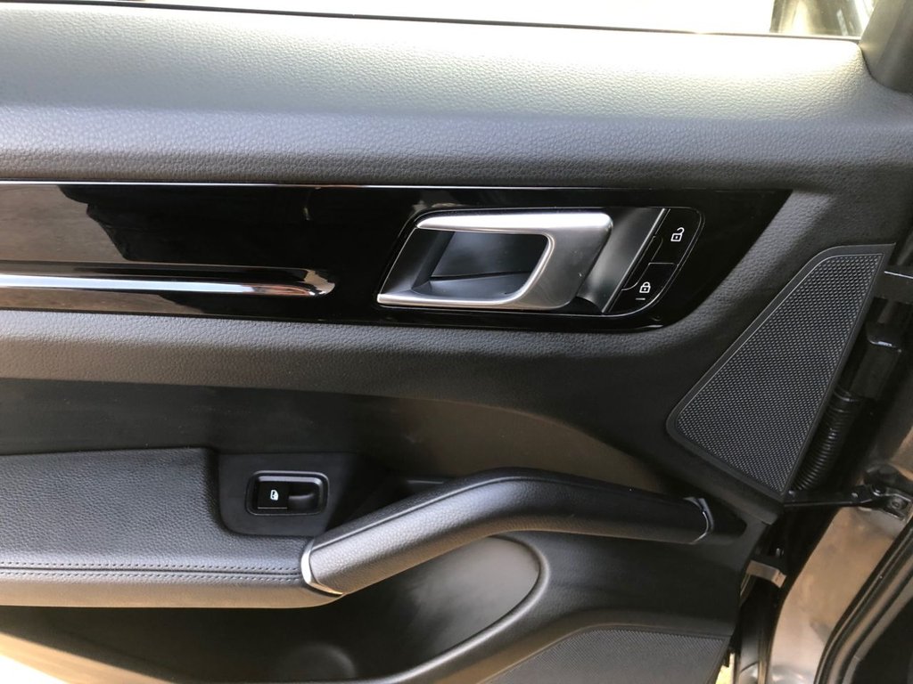 Used Porsche Cayenne 2021 for sale - 77406713: Photo 21