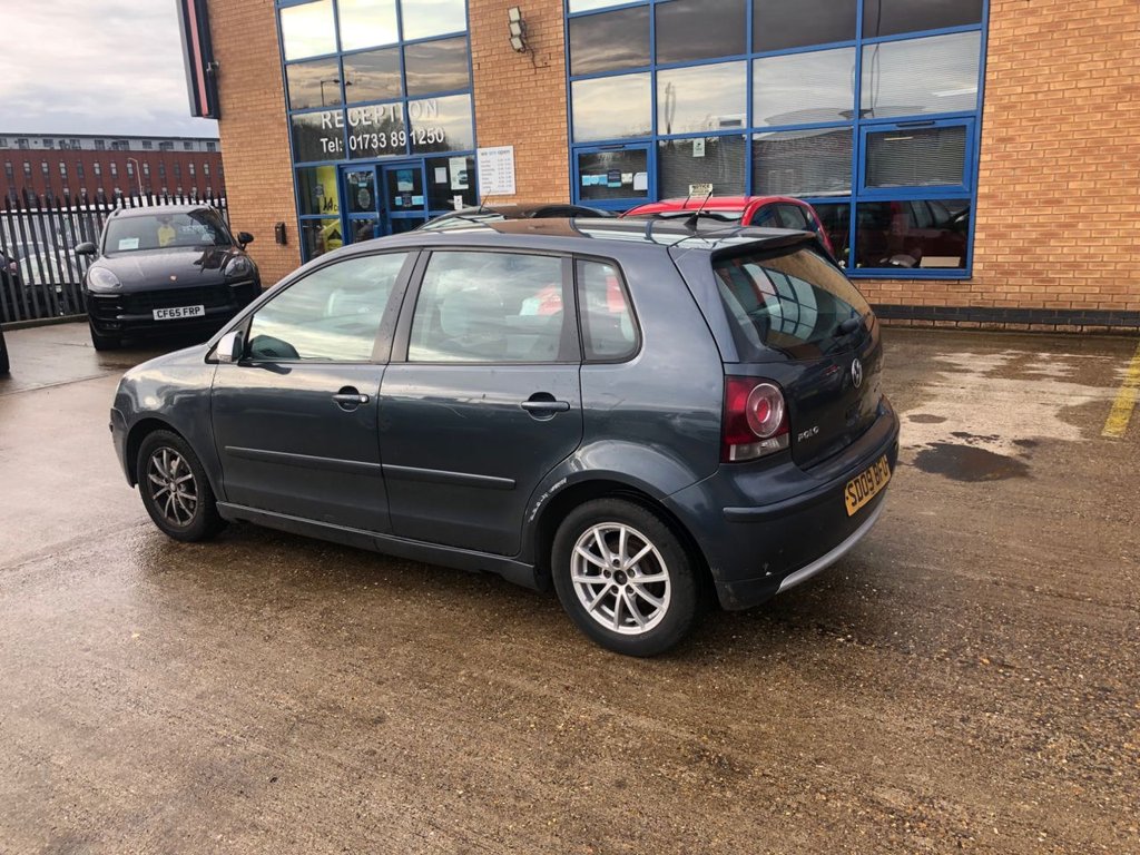 Used Volkswagen Polo 2009 for sale - 76559235: Photo 5