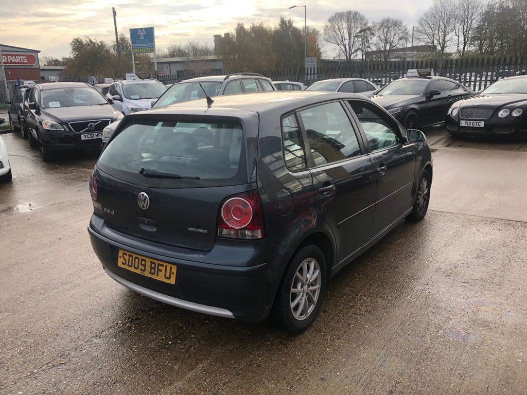 Used Volkswagen Polo 2009 for sale - 76559235: Photo 9