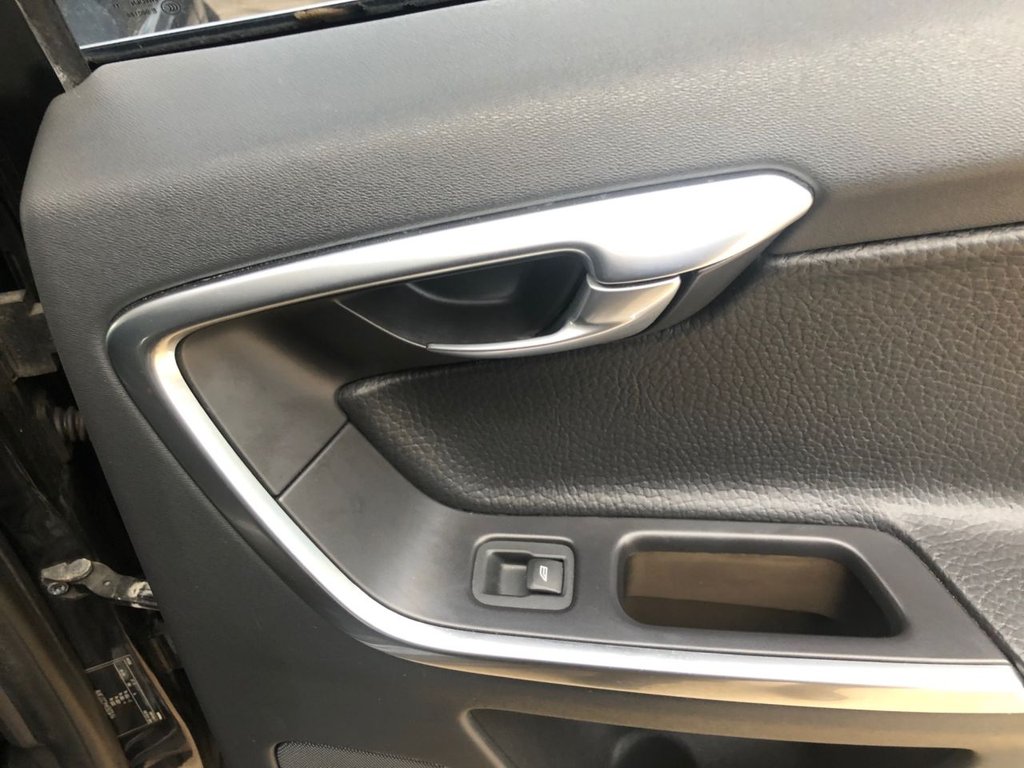 Used Volvo XC60 2011 for sale - 76535806: Photo 28