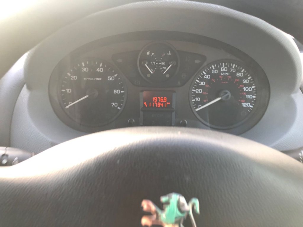 Used Peugeot Expert Tepee 2010 for sale - 77038315: Photo 16