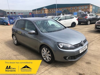 Volkswagen - Golf