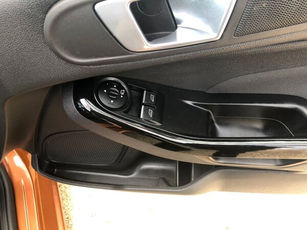 Used Ford Fiesta 2015 for sale - 75923988: Photo 9