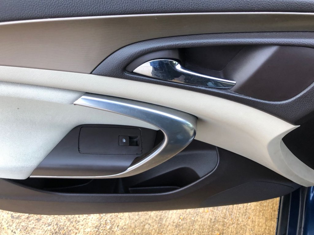 Used Vauxhall Insignia 2011 for sale - 77477575: Photo 23