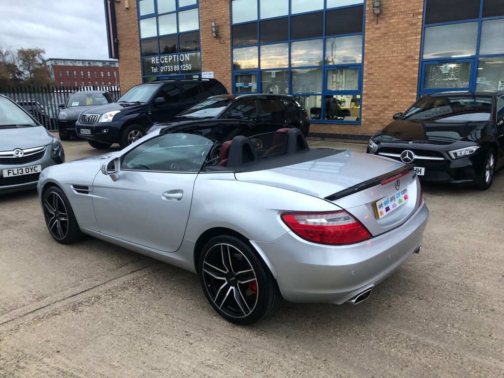 Used Mercedes-Benz SLK 2012 for sale - 76482532: Photo 5