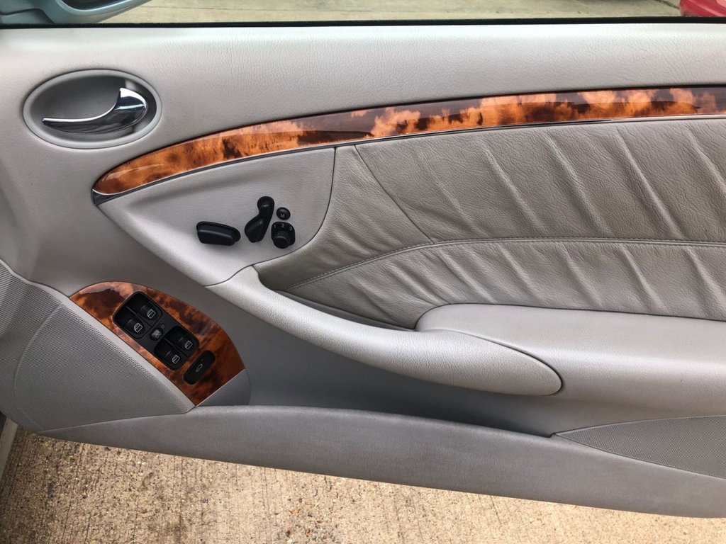 Used Mercedes-Benz CLK 2004 for sale - 76185528: Photo 21