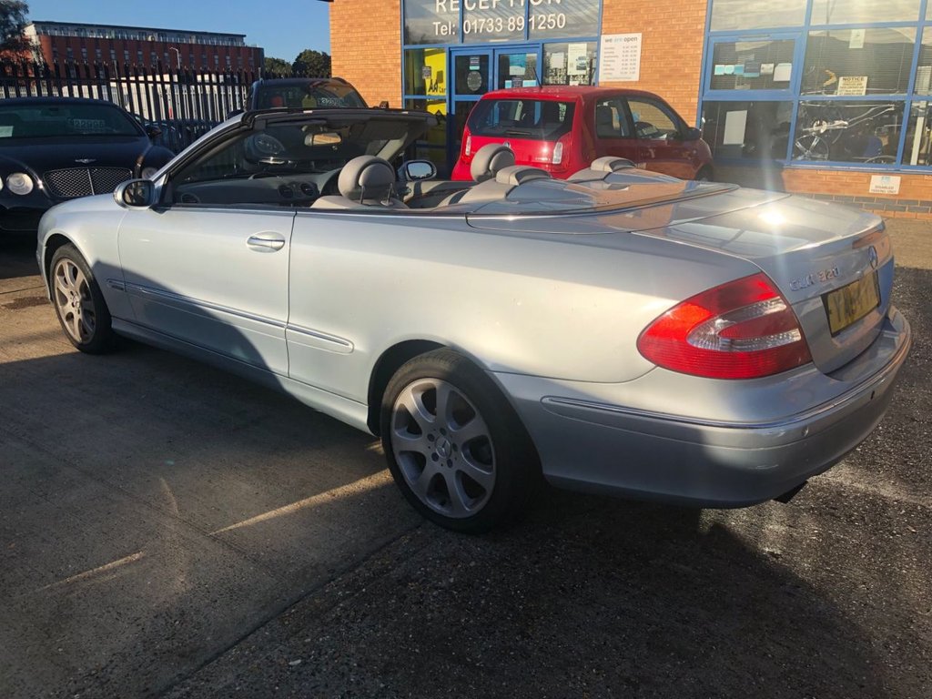 Used Mercedes-Benz CLK 2004 for sale - 76185528: Photo 6