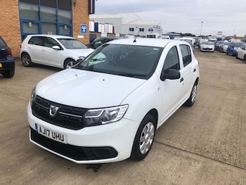 Used Dacia Sandero 2017 for sale - 75896336: Photo