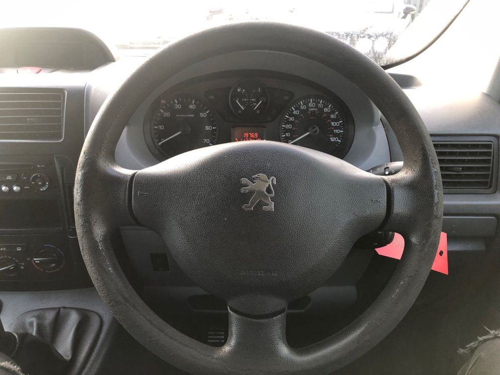 Used Peugeot Expert Tepee 2010 for sale - 77406717: Photo 17