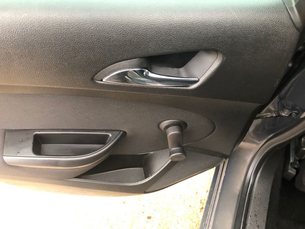 Used Vauxhall Astra 2013 for sale - 76569841: Photo 24