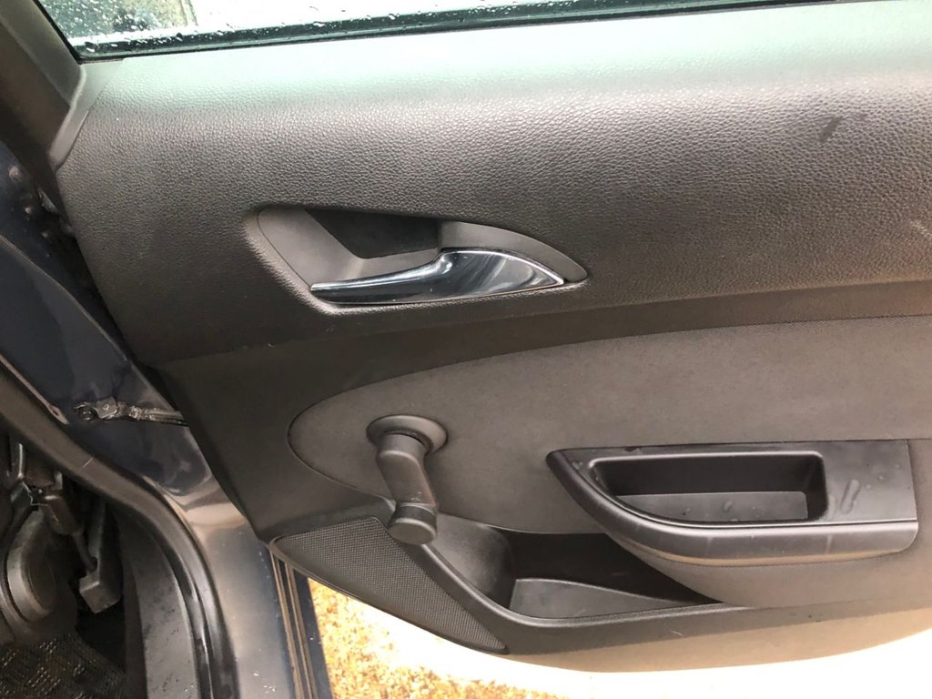 Used Vauxhall Astra 2013 for sale - 76569841: Photo 25