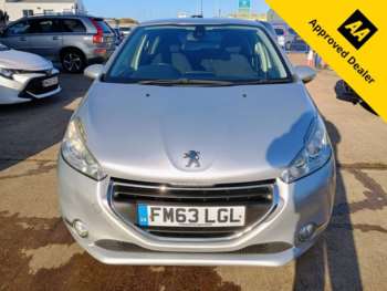 Used Peugeot 208 2015 for sale - 72856196: Photo