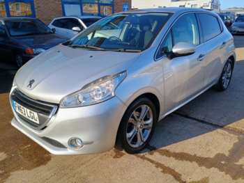 Used Peugeot 208 2015 for sale - 72856196: Photo