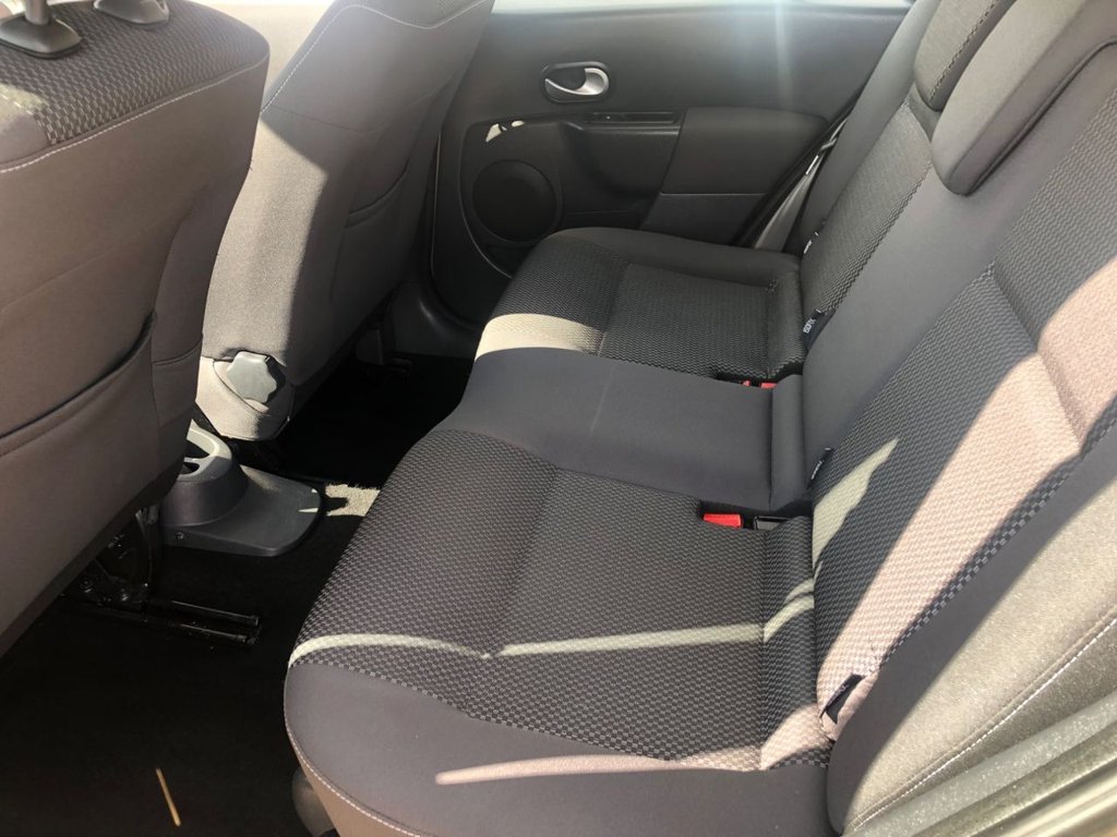 Used Renault Grand Modus 2011 for sale - 76092867: Photo 17