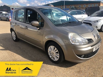 2011 (11) - 1.6 VVT Dynamique MPV 5dr Petrol Auto Euro 5 (111 ps)
